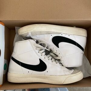 Nike W Blazer Mid 77
